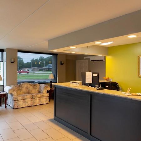 Regency Inn Monroeville Eksteriør billede