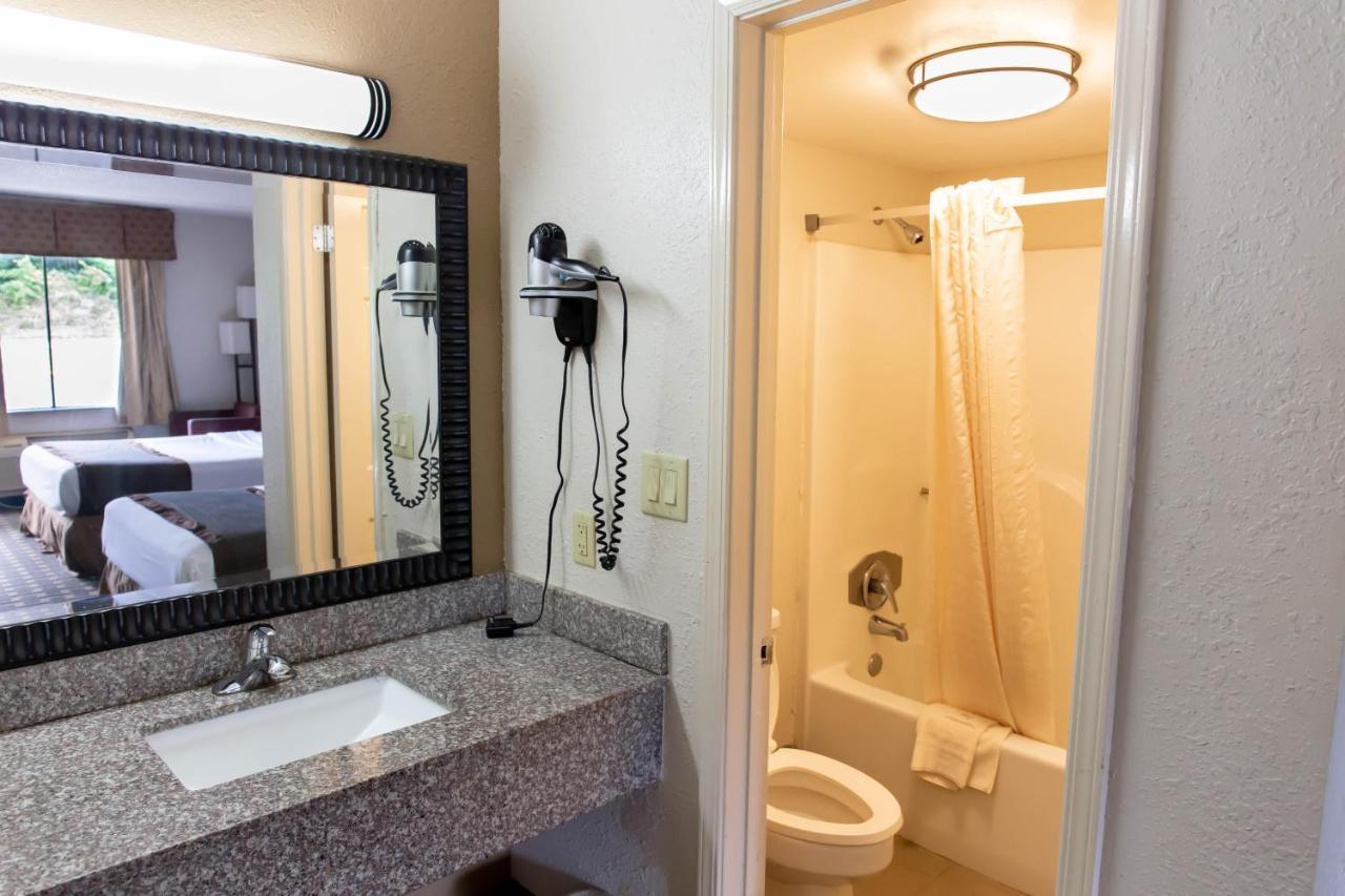Regency Inn Monroeville Eksteriør billede