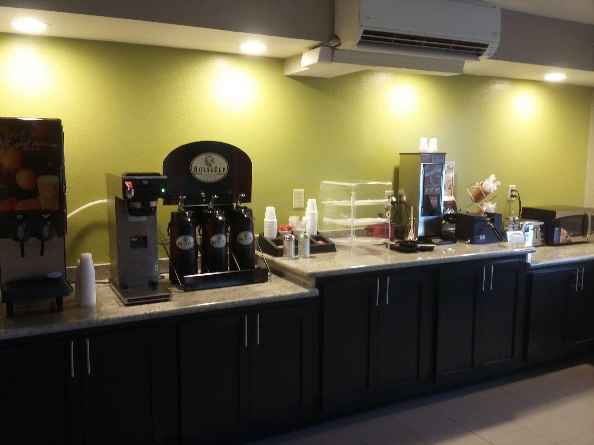 Regency Inn Monroeville Eksteriør billede